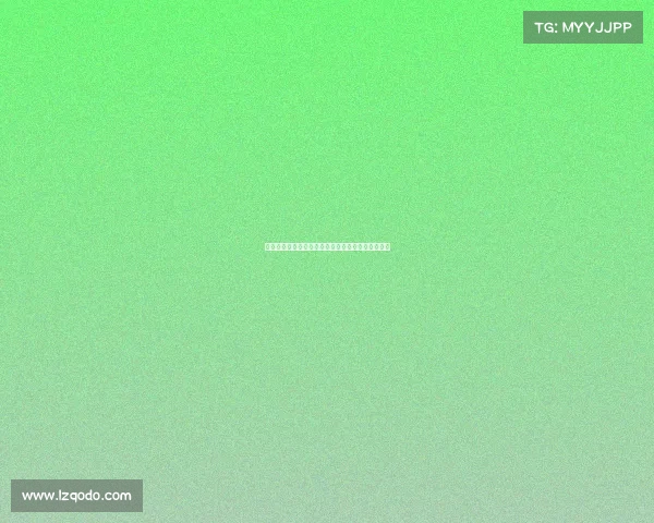 《百万粉主播的沉浸式作战室三屏电竞装备大揭秘》